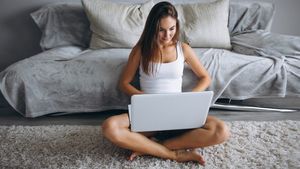 Cum lucrezi eficient și în siguranță de acasă? Iată cele mai importante sfaturi