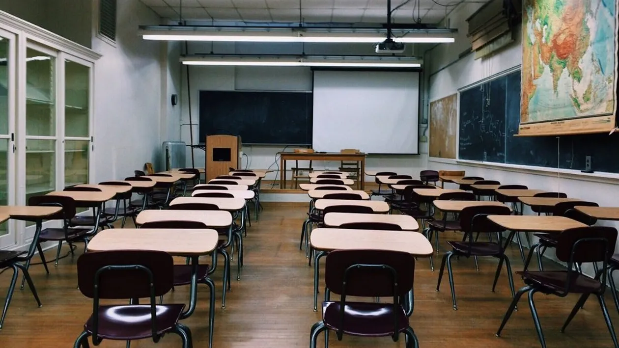 Redeschiderea școlilor va duce la apariția unor noi focare de COVID-19? Ce spun oficialii INSP