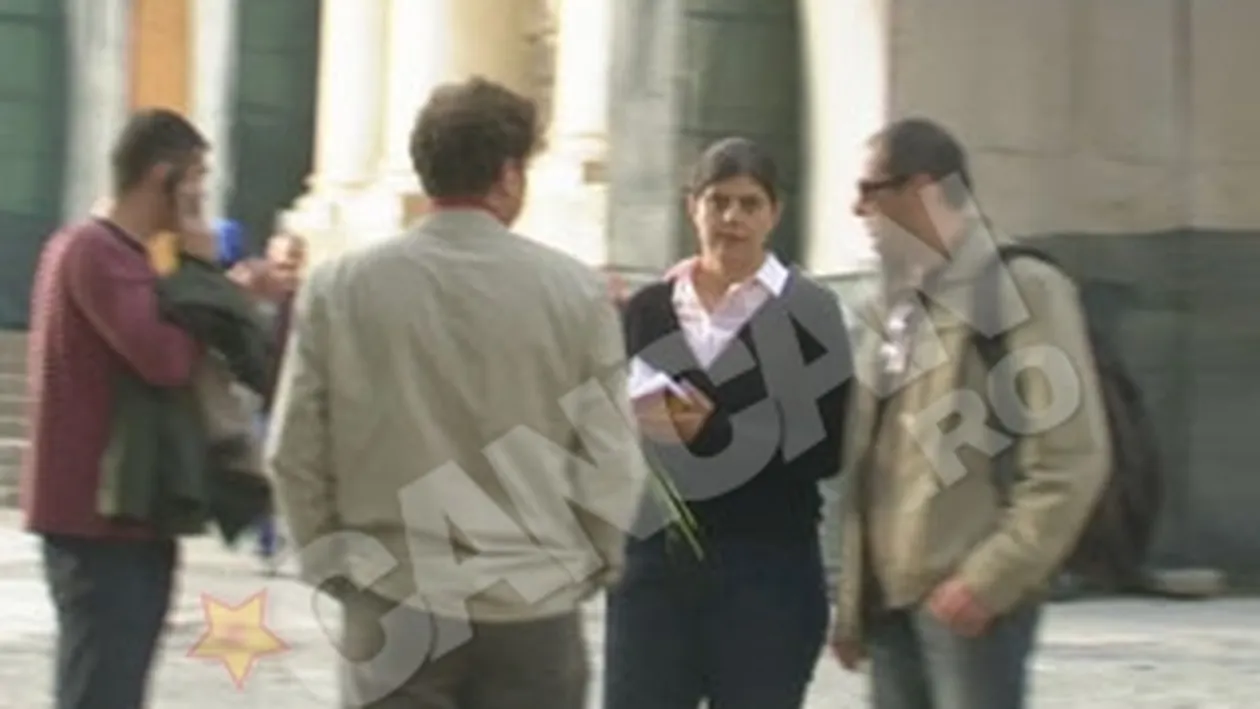 VIDEO Procurorul general Laura Codruta Kovesi s-a rugat la Sf. Parascheva pazita de cinci garzi de corp