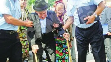 Aniversare speciala in judetul Arges! Cel mai batran pompier are 100 de ani