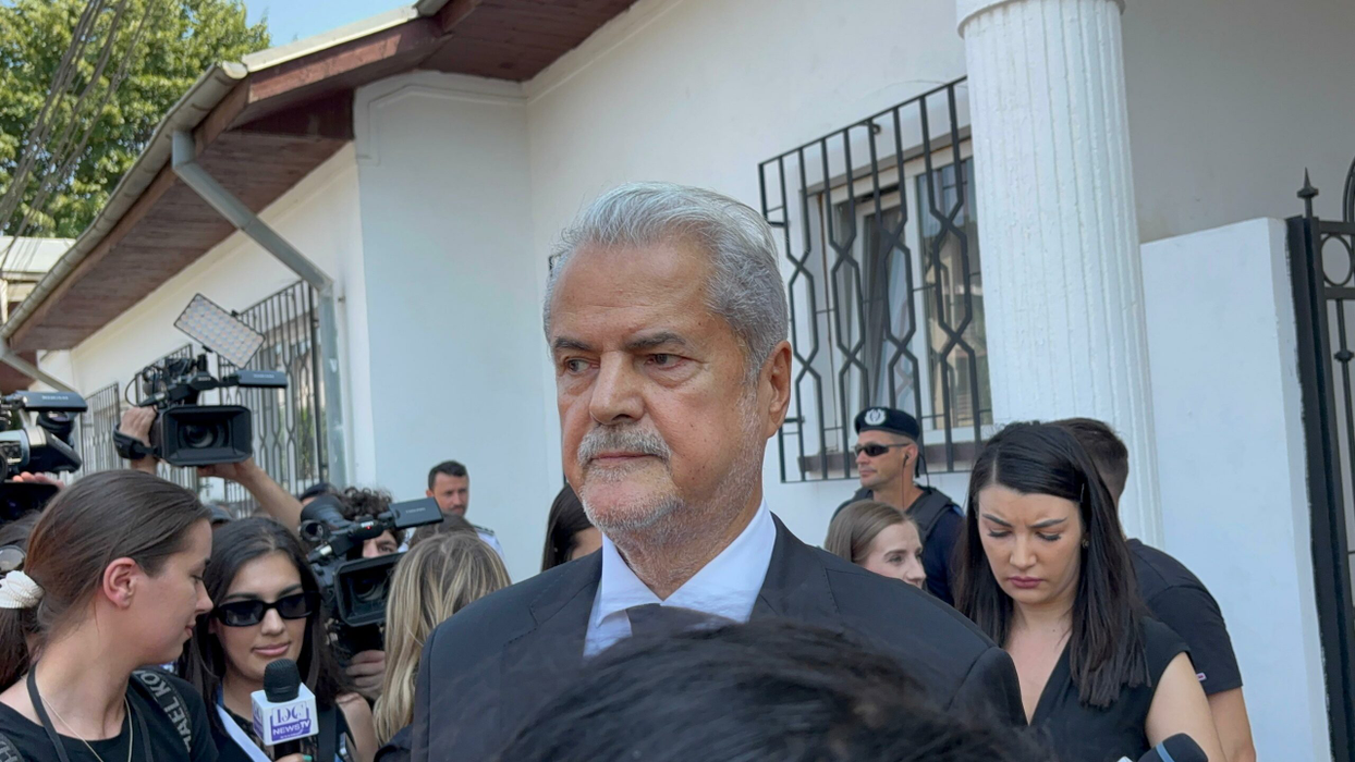 Cât a costat înmormântarea lui Ion Iliescu? 7.000 euro dintr-un foc doar pe sicriu și dric