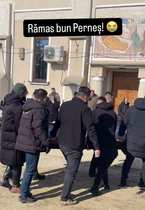 Andrei Perneș este condus pe ultimul drum. Sursa foto: Facebook