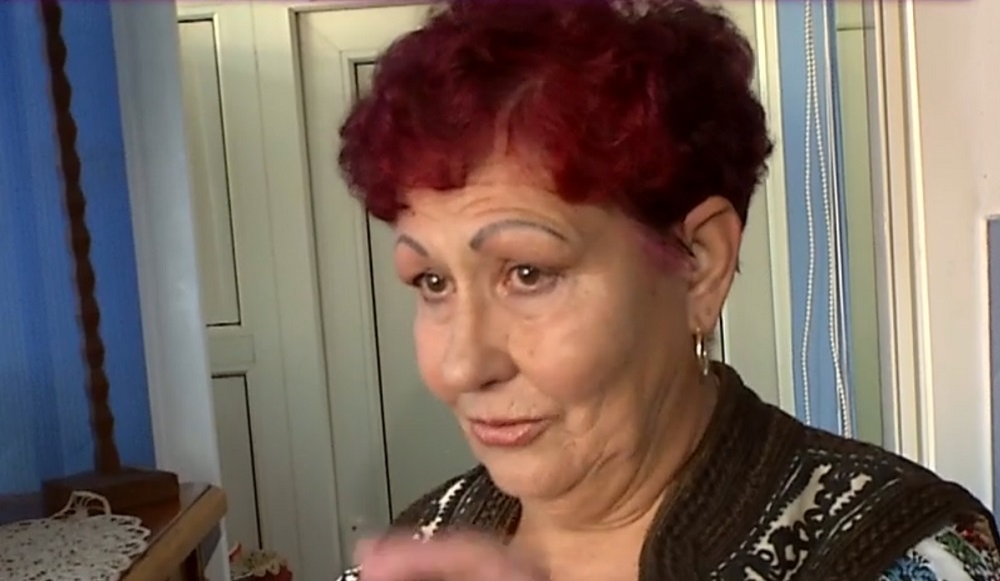 FOTO / O cântăreaţă, sub zodia morţii: „A murit mai întâi nepoata, apoi fiica şi soţul”. I-a apărut în casă chipul Mântuitorului, iar ea e suspectă de cancer