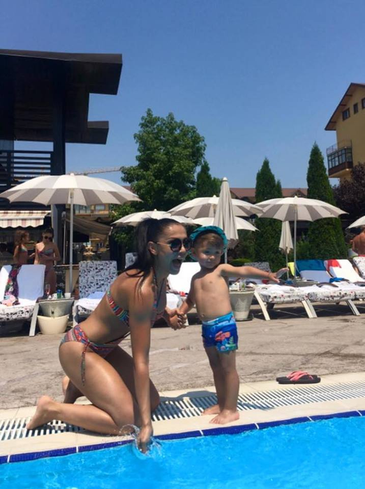 Andreea Mantea, acuzată că şi-a modificat pomeţii! Ce reacţie a avut vedeta
