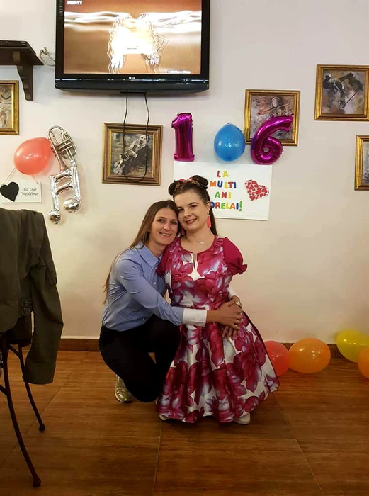 Lorelai Moșneguțu, fata fără mâini care a câștigat ”Românii au talent”