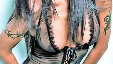 VIDEO Oana Zavoranu e foc si para pe Tudy! A ajuns ciuca-bataii pentru niste domnisoare de pe internet