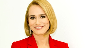 Se asortează si la costumul de baie cu fiica ei. Andreea Esca a "fugit" la mare cu familia: "Care-i mama si care-i fata?"