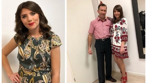 Vulpița de la Acces Direct bifează o nouă gafă! A vrut să pozeze sexy, dar internauții s-au prăpădit de râs: „Zici că ți-ai rupt piciorul”