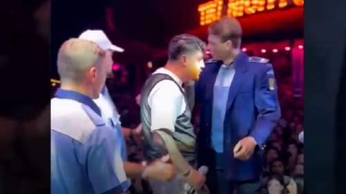 Bogdan de la Ploieşti, "săltat" de mascaţi de la concert? Adevărul despre imaginile care au făcut înconjurul internetului