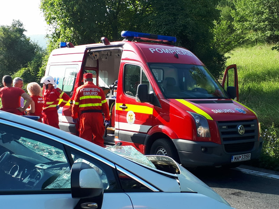 Trafic blocat pe DN1 Braşov – Sibiu din cauza unui accident cu trei victime