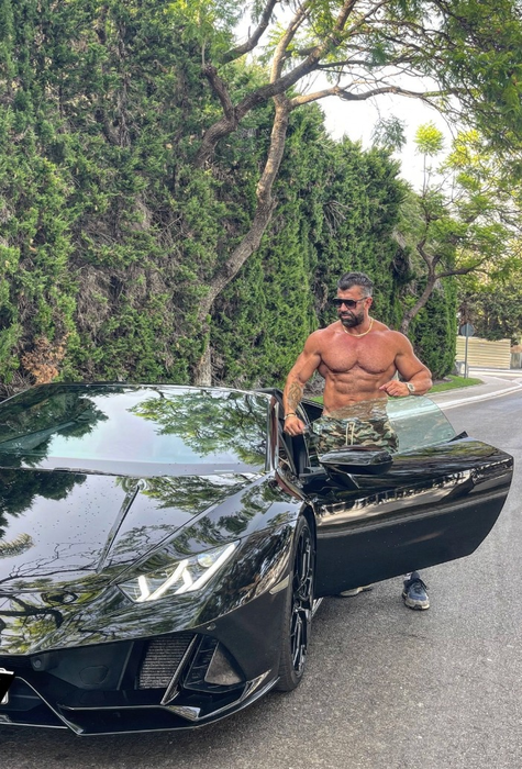 Nicolae Lupșor conduce un Lamborghini Huracan/ sursă foto: Instagram