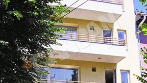 Apartamentul in care Cristina Verona si-a omorat mama si s-a sinucis a ramas pustiu! "Casa groazei", abandonata