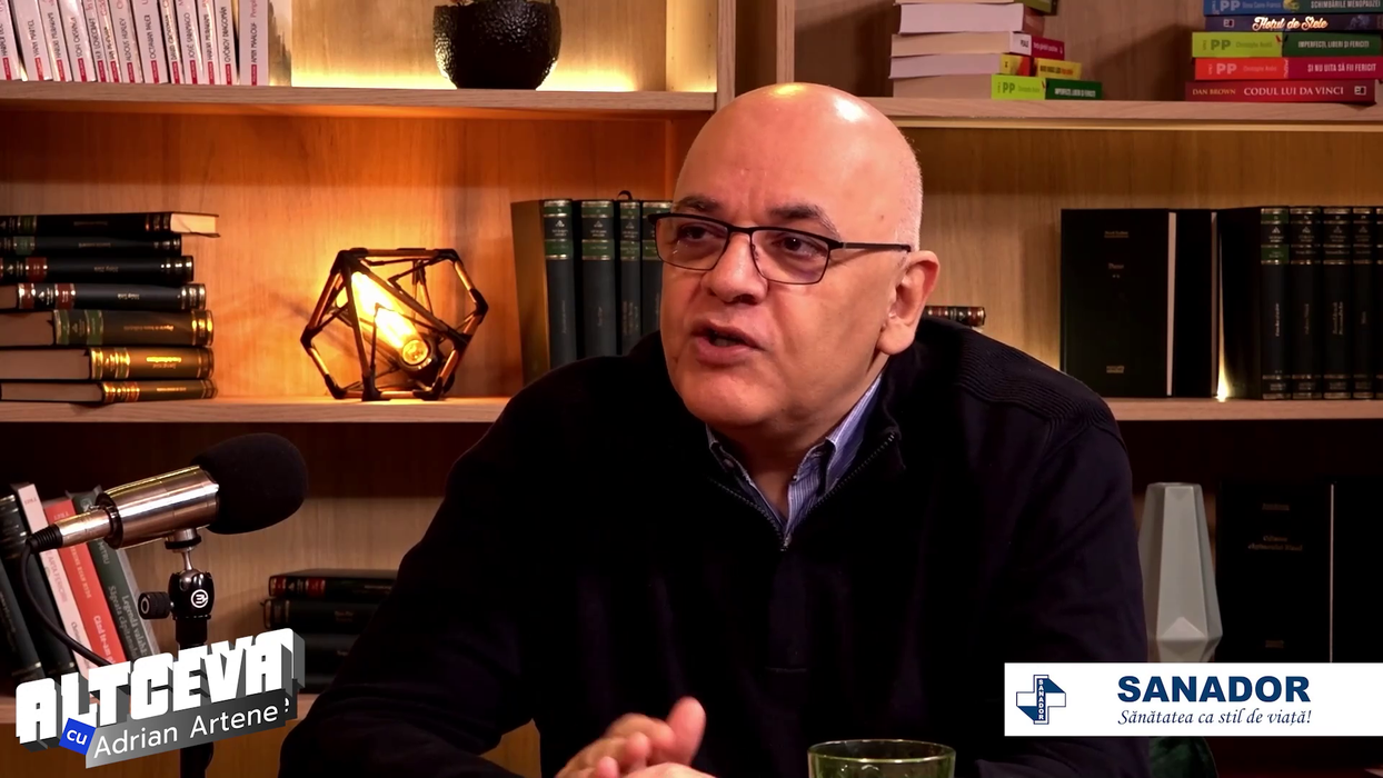 Raed Arafat este invitatul săptămânii în podcastul "ALTCEVA cu Adrian Artene", difuzat pe canalul de YouTube cu același nume (Foto: captură video)