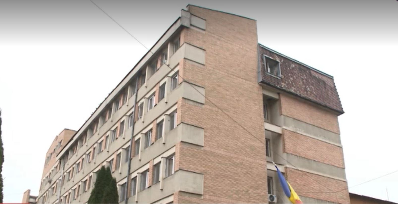 Poveste tragică înainte de Crăciun. Doi medici, soț și soție, au murit de COVID în același salon al spitalului în care au lucrat în Câmpina