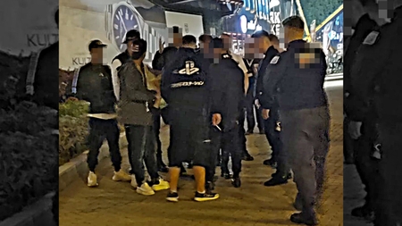 Au adus campioni la kickbox pentru a-i ține în frâu pe răufăcători. IREAL! Un mall din Capitală e terorizat de interlopi care cer taxe de protecție oamenilor de rând!