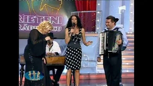 Mihaela Radulescu a dansat pe muzica lautareasca! Viorica de la Clejani a compus pe loc o melodie pentru vedeta TV!
