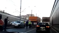 Accident de circulație în București. A fost blocată linia tramvaiului 41