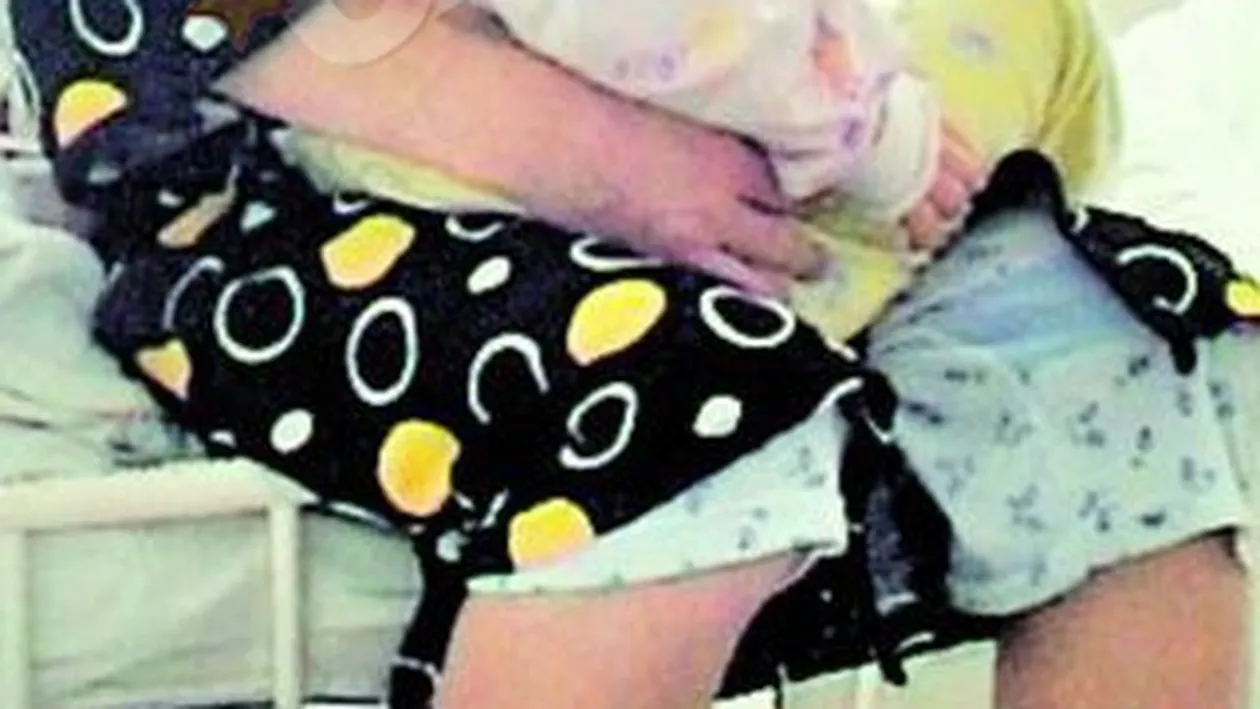 La doi ani, in coma alcoolica!Neglijenta crasa a parintilor l-a bagat in spital