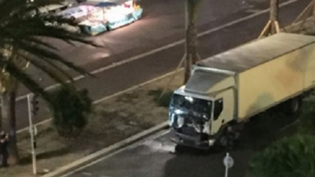 Cine este şoferul camionului care a intrat în mulţimea din Nisa? Atacatorul se afla în vizorul poliţiştilor