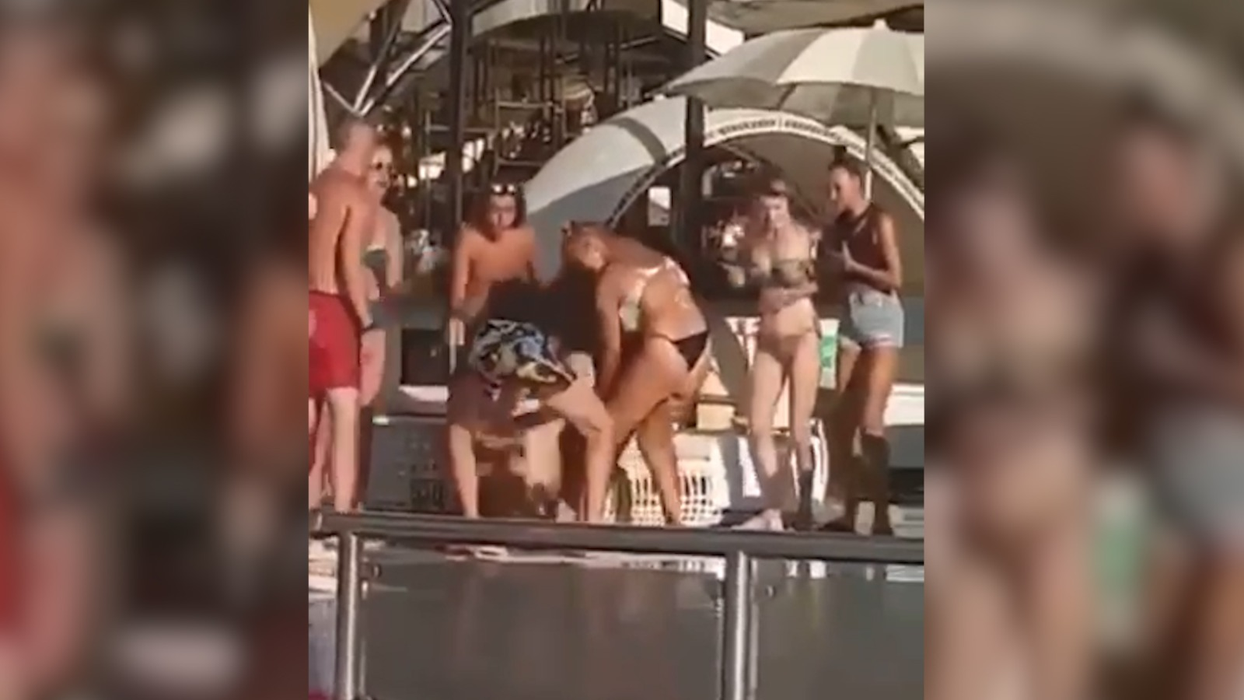 Mega-scandal la o piscină din Capitală