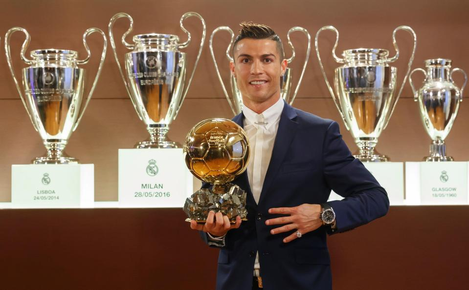 Cristiano Ronaldo a câştigat Balonul de Aur pentru a cincea oară!