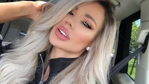 Cum a apărut Bianca Drăgușanu îmbrăcată într-un mall din Capitală. Bucureștenii și-au dat coate când au văzut-o. S-au uitat toți într-un singur loc ?