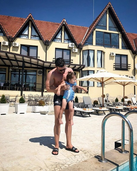 Bianca Drăgușanu și Victor Slav, în vacanță la părinții vedetei: “Ne-am dus împreună”. Noi declarații despre relația pe care o are cu prezentatorul