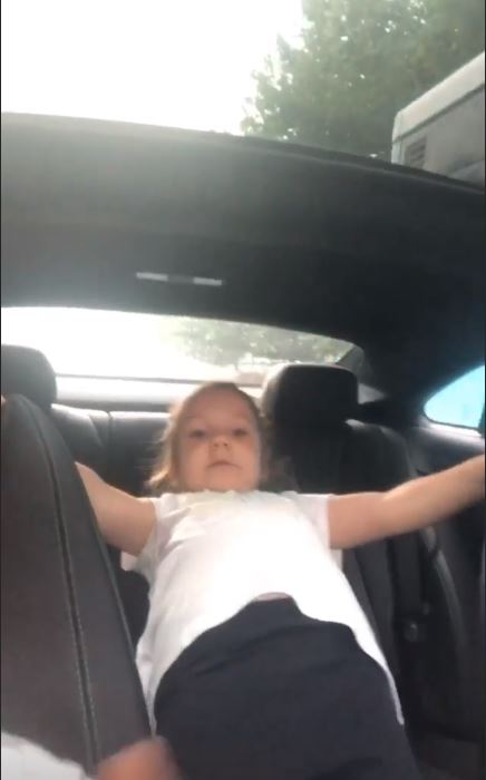 Andreea Tonciu se mândrește cu noua mașină! Câți bani a plătit pentru bolid de lux