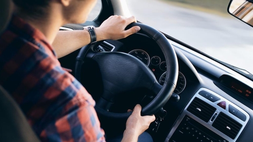 Coşmarul prin care trece o româncă după ce a plătit 20.000 de euro pe o mașină nouă. Ce i s-a întâmplat după o săptămână