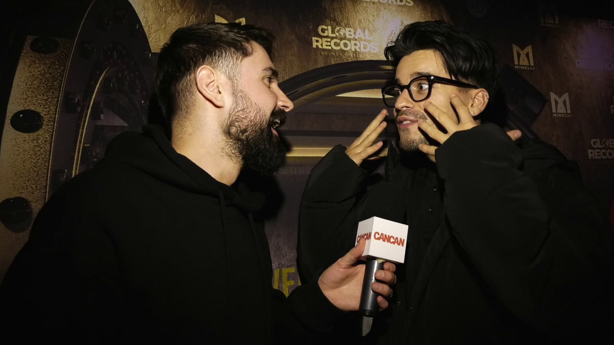 WRS: "Dacă ești surprins de cât de bine arată, e «adică mă faci bătrână?!». Și eram «măi, cum îi zic?», după care i-am făcut un compliment drăguț!" (Foto: captură video)
