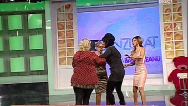 Bataie in direct la TV Vrei sa ma ridic sa te lesin?