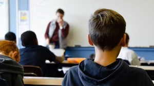 Ziua profesor de matematică, noaptea dealer de droguri. Cum a fost prins bărbatul de 52 de ani