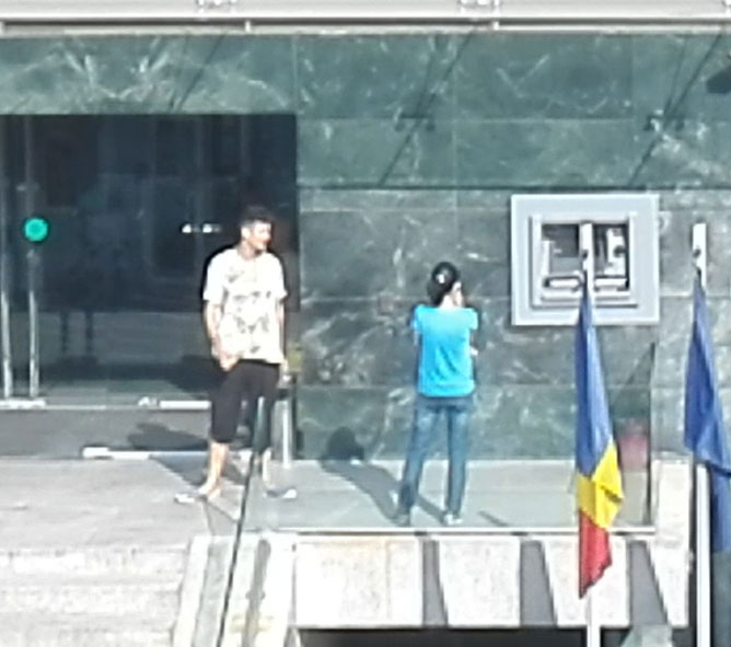 Tudor Chirilă a făcut ”blat” cu o angajată, pentru a scoate o sumă de bani de la bancomat!