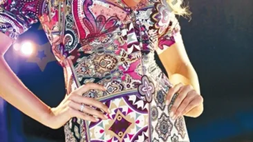 Bianca se tatueaza pentru Botezatu in club Princess