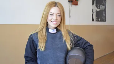 Drama de neimaginat pentru una dintre cele mai sexy sportive romance! Sora mai mica i-a murit in brate cand erau in cantonament!