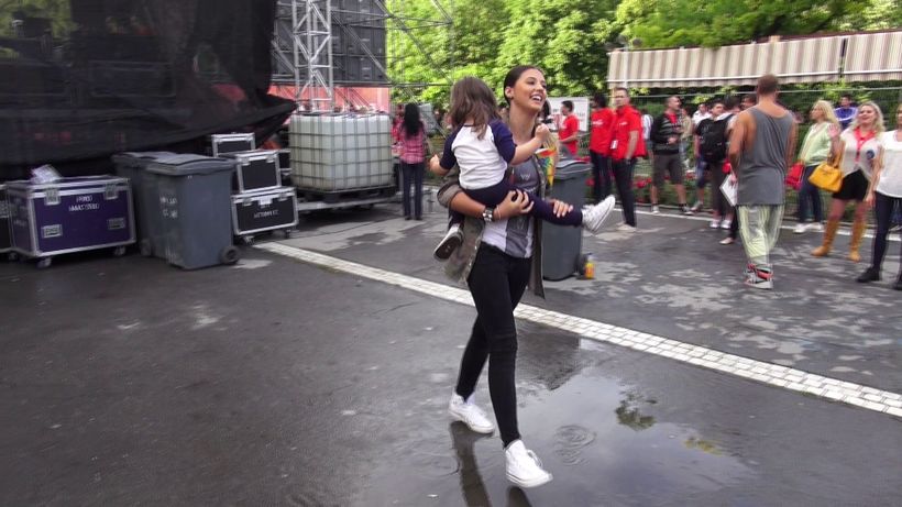 Pentru prima data si-a deschis sufletul si si-a povestit drama. Antonia sufera zi si noapte ca nu-si poate vedea fetita