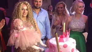 Familia SÂNZIANEI BURUIANĂ, implicată într-un scandal după botez: ”M-a bruscat!”