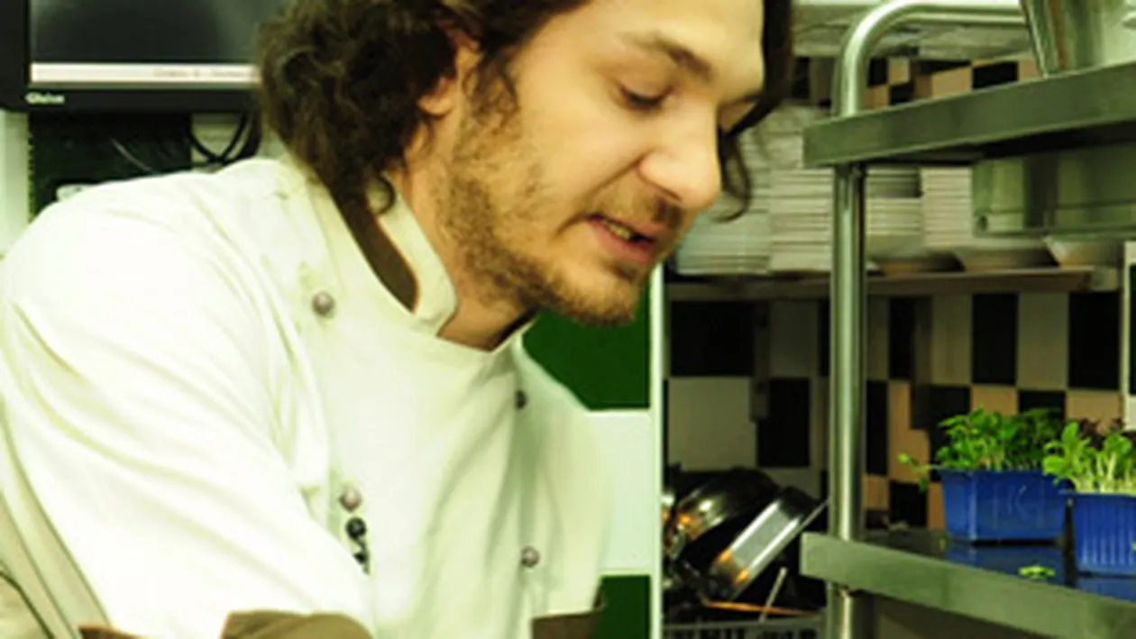 Florin Dumitrescu te invata sa faci crema de mascarpone! Vezi ce combinatie light iti recomanda