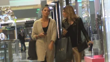 Terapie prin shopping si filme! Antonia se distreaza cu Sore prin mall, ca sa uite de suparare