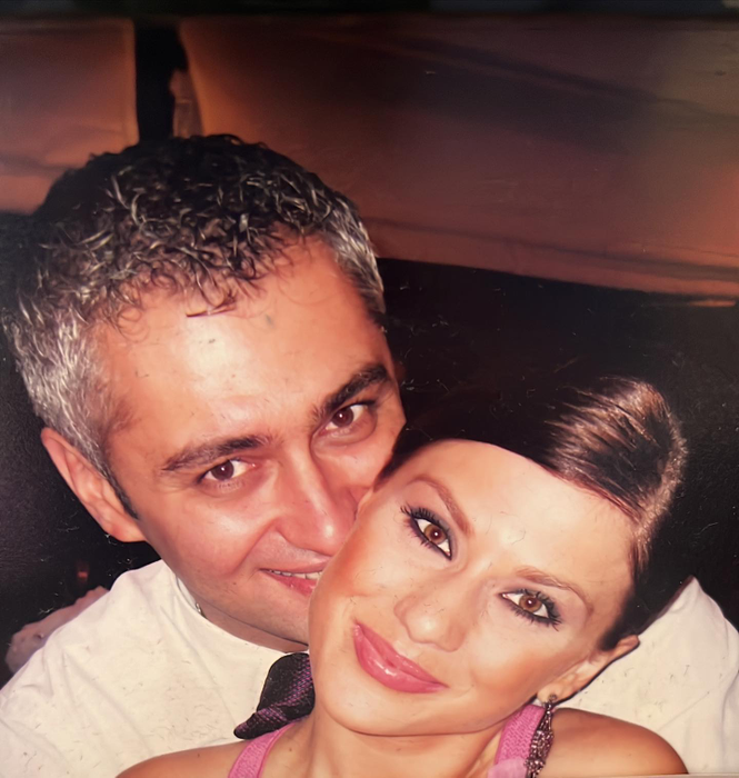 Tily Niculae face dezvăluiri siropoase din perioada când filma în La Bloc, alături de Laura Cosoi și Dana Rogoz: ”Am plâns! Eram în sutien, în chiloți și …”
