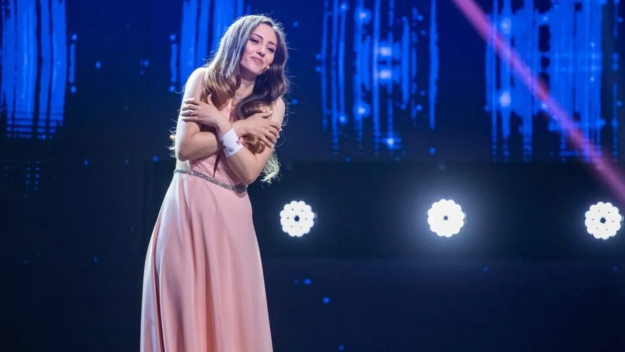 Cine este Jeni Ion, concurenta de la X Factor care a emoţionat-o profund pe Loredana Groza. Motivul teribil pentru care a rămas fără auz