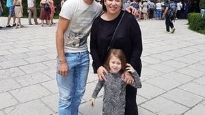 Oana Roman şi Mariu Elisei, vacanţă la munte cu fiica! Cum a reacţionat micuţa atunci când a ajuns la Casetelul Peleş