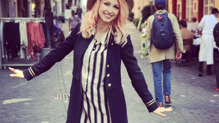 ANDREEA BĂLAN îşi sărbătoreşte ziua de naştere şi e în culmea fericirii. Cântăreaţa şi-a făcut un super-cadou