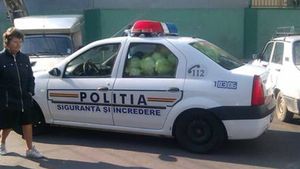 Oamenilor nu le-a venit sa creada cand au vazut ASTA! Ce se afla pe bancheta din spate ale acestor masini de politie din Capitala