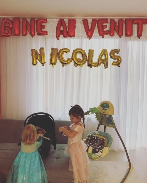 Cristina Dochianu a născut. Fosta știristă de la Antena 1 a devenit mamă pentru a treia oară
