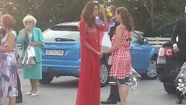 Madalina Ghenea explica motivul pentru care Gerard Butler nu a insotit-o la nunta fratelui ei. Primele imagini de la cununie