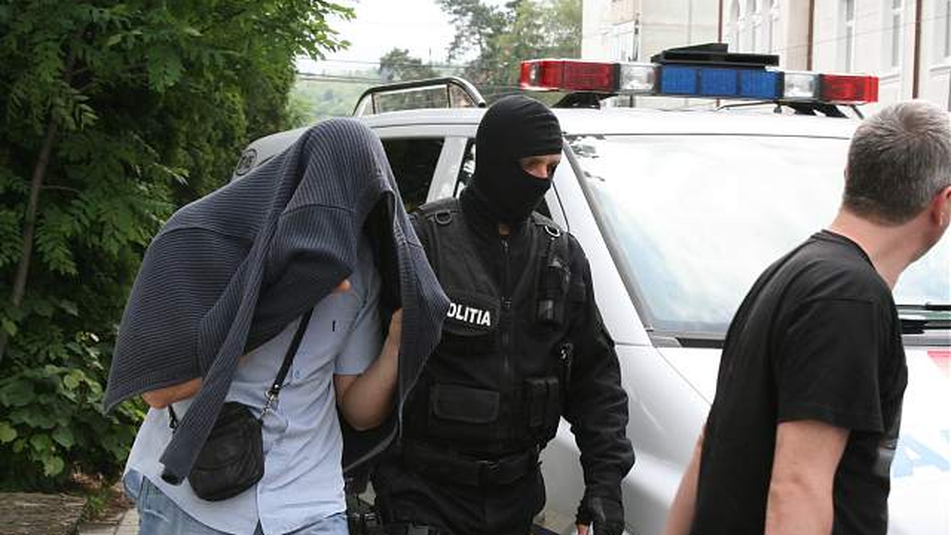 Bărbat din Constanța a fost reținut după ce i-a propus unei vecine să-i ucidă fostul soțul, pentru bani