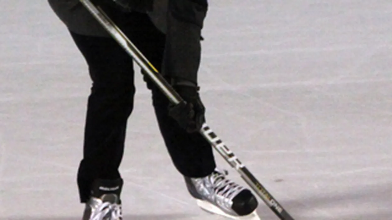 Jim Carrey si-a provocat fiica la un meci de hochei