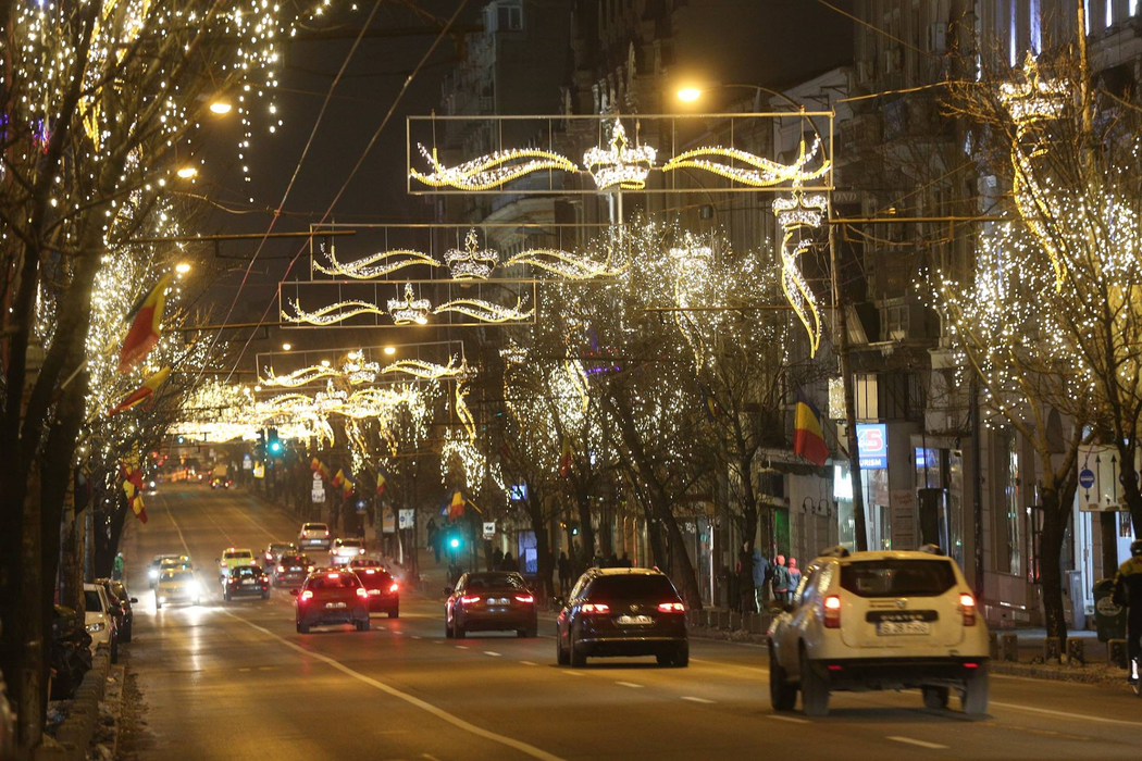 Milioane de lumini colorează Bucureștiul