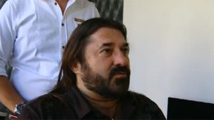 Dezvaluiri incendiare! Gheorghe Gheorghiu a marturisit de ce poarta plete si pentru ce suma s-ar tunde scurt: " Aveam o problema"